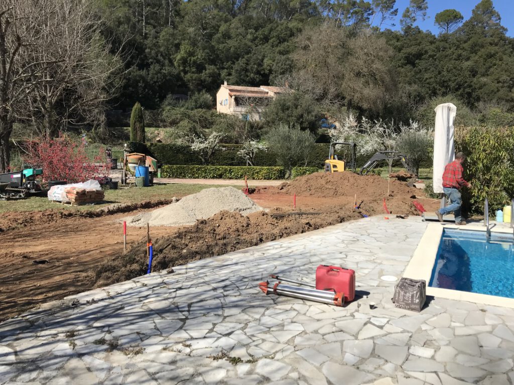 Création et entretien d’espaces verts par Saint Martin Paysages, jardinier paysagiste dans le Var