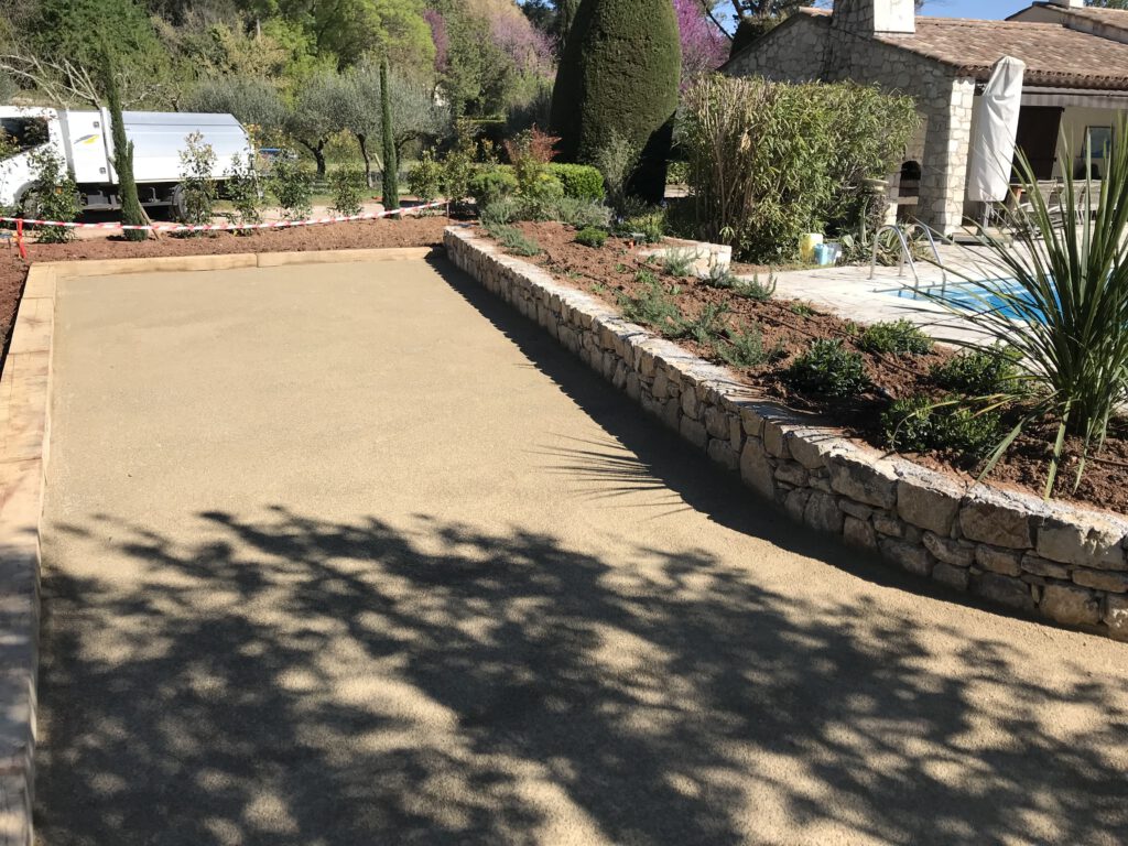 Création et entretien d’espaces verts par Saint Martin Paysages, jardinier paysagiste dans le Var